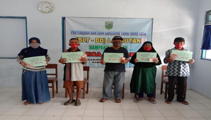 PENERIMAAN BLT DD TAHAP 9 DESA TLEPOK KECAMATAN KARANGSAMBUNG KABUPATEN KEBUMEN 01